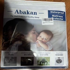 ABAKAN Queen Size Mattress Protector